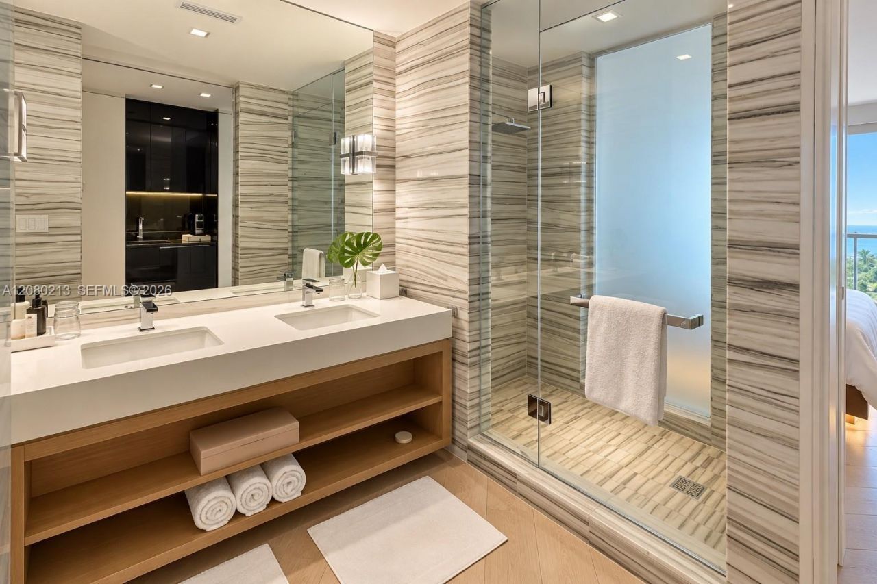 2201 Collins Ave, Unit 807, Miami Beach, FL 33139 Photo