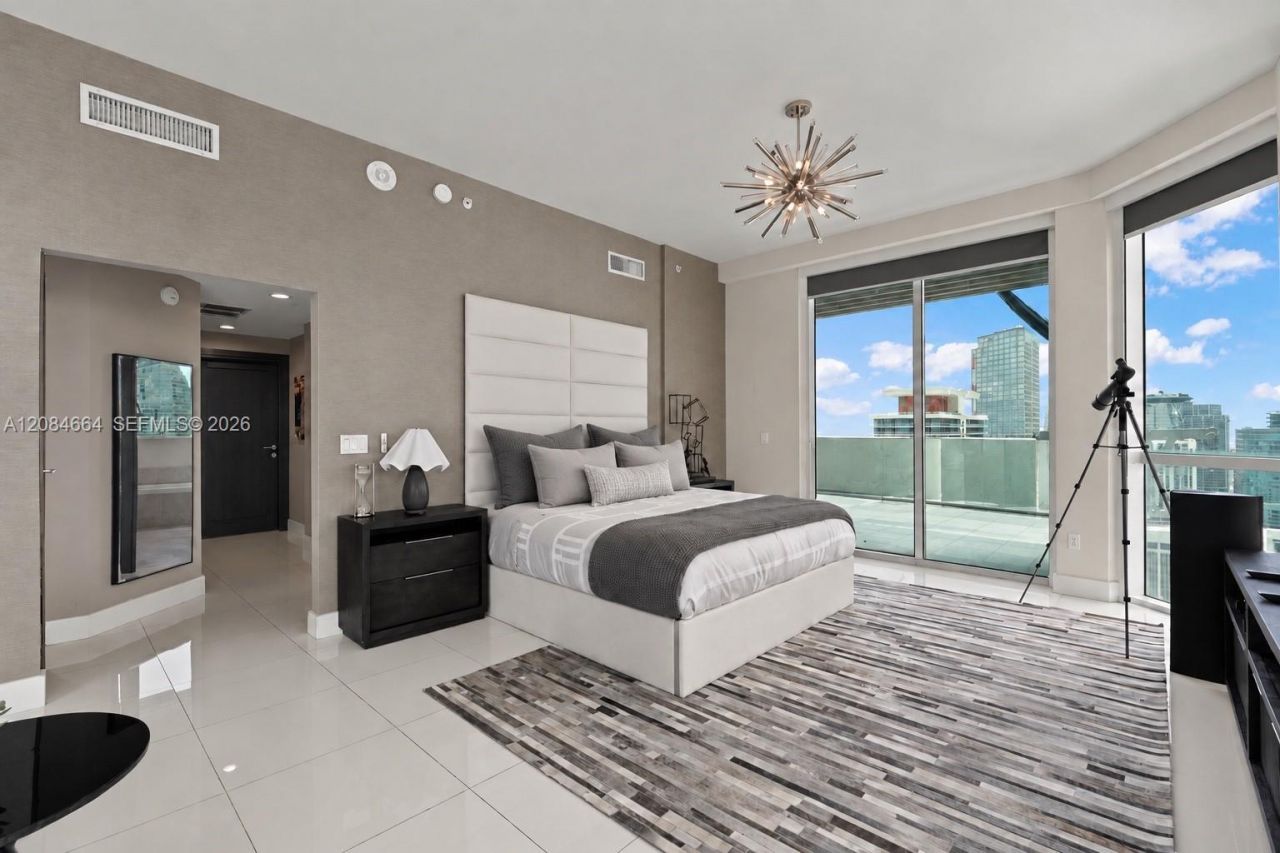 244 Biscayne Blvd , Unit PH4908, Miami, FL 33132 Photo