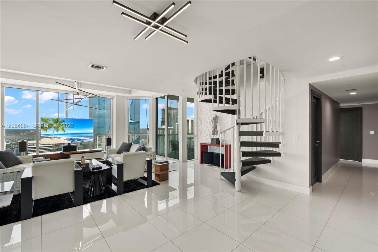 244 Biscayne Blvd , Unit PH4908, Miami, FL 33132 Photo
