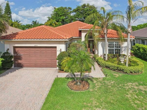 4460 Mariners Cove Dr , Wellington, FL 33449