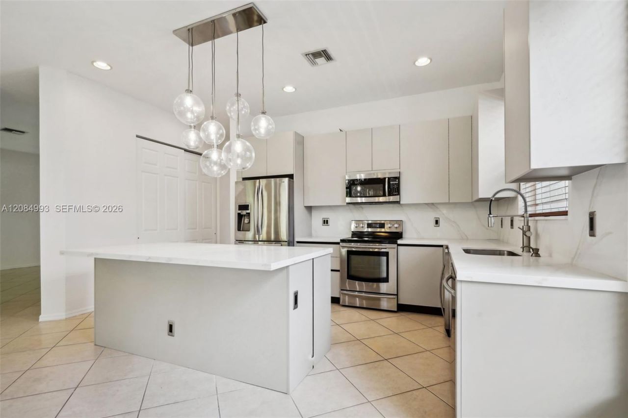4460 Mariners Cove Dr, Wellington, FL 33449 Photo