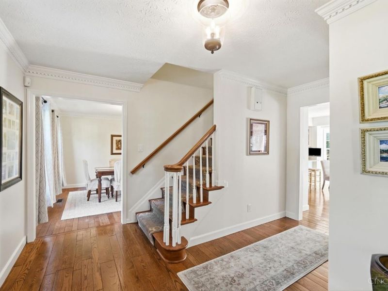 9001 Symmes Ridge Lane, Symmes Township, OH 45140 Photo 3