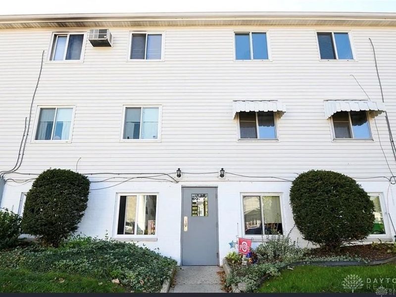 2260 Coach Drive, Unit D, Kettering, OH 45440 Photo 1