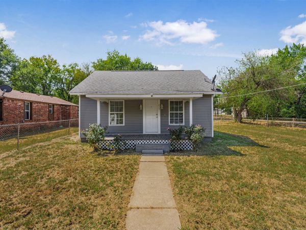 215 S Main Street , Vera, OK 74082
