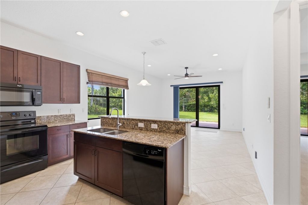 4678 56th Lane, Vero Beach, FL 32967 Photo
