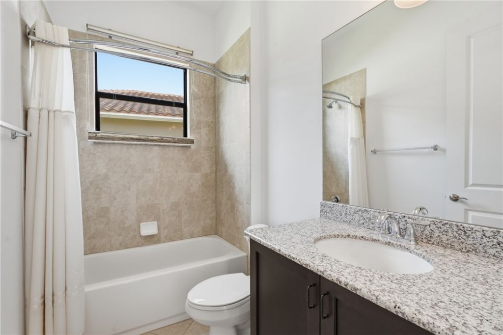 4678 56th Lane, Vero Beach, FL 32967 Photo