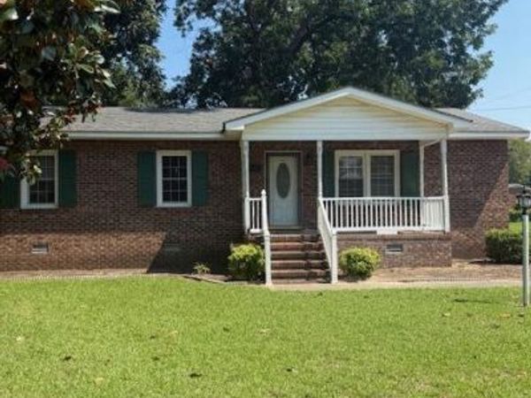 704 W 3rd Street , Washington, NC 27889