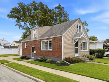 1089 Parker Boulevard , Buffalo, NY 14223