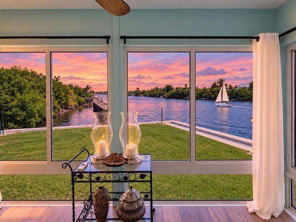 1 Colonial Club Drive, Unit 204, Boynton Beach, FL 33435