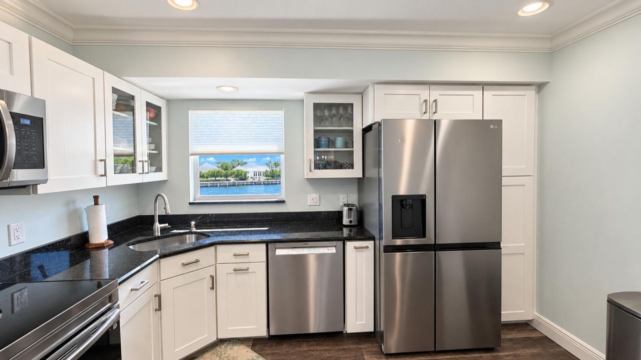1 Colonial Club Drive, Unit 204, Boynton Beach, FL 33435 Photo