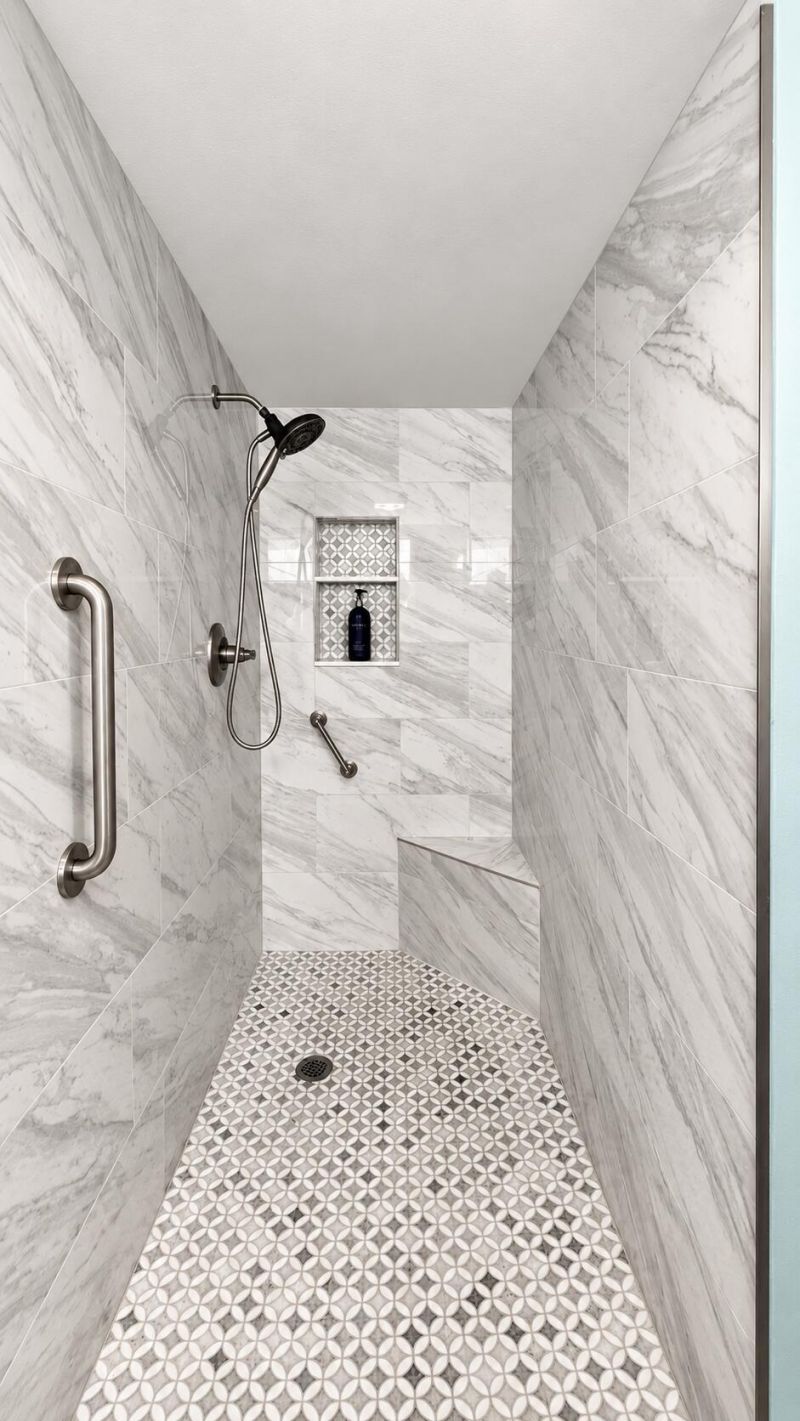 1 Colonial Club Drive, Unit 204, Boynton Beach, FL 33435 Photo