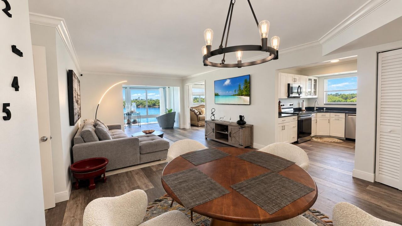 1 Colonial Club Drive, Unit 204, Boynton Beach, FL 33435 Photo