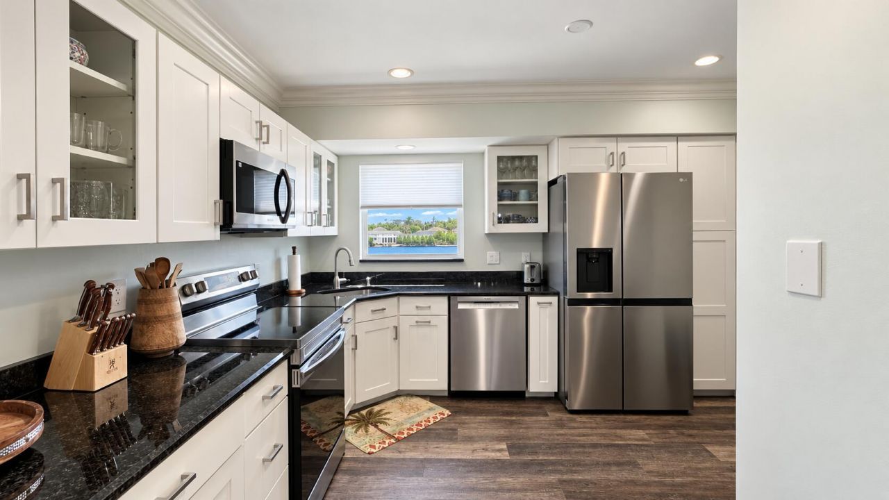 1 Colonial Club Drive, Unit 204, Boynton Beach, FL 33435 Photo