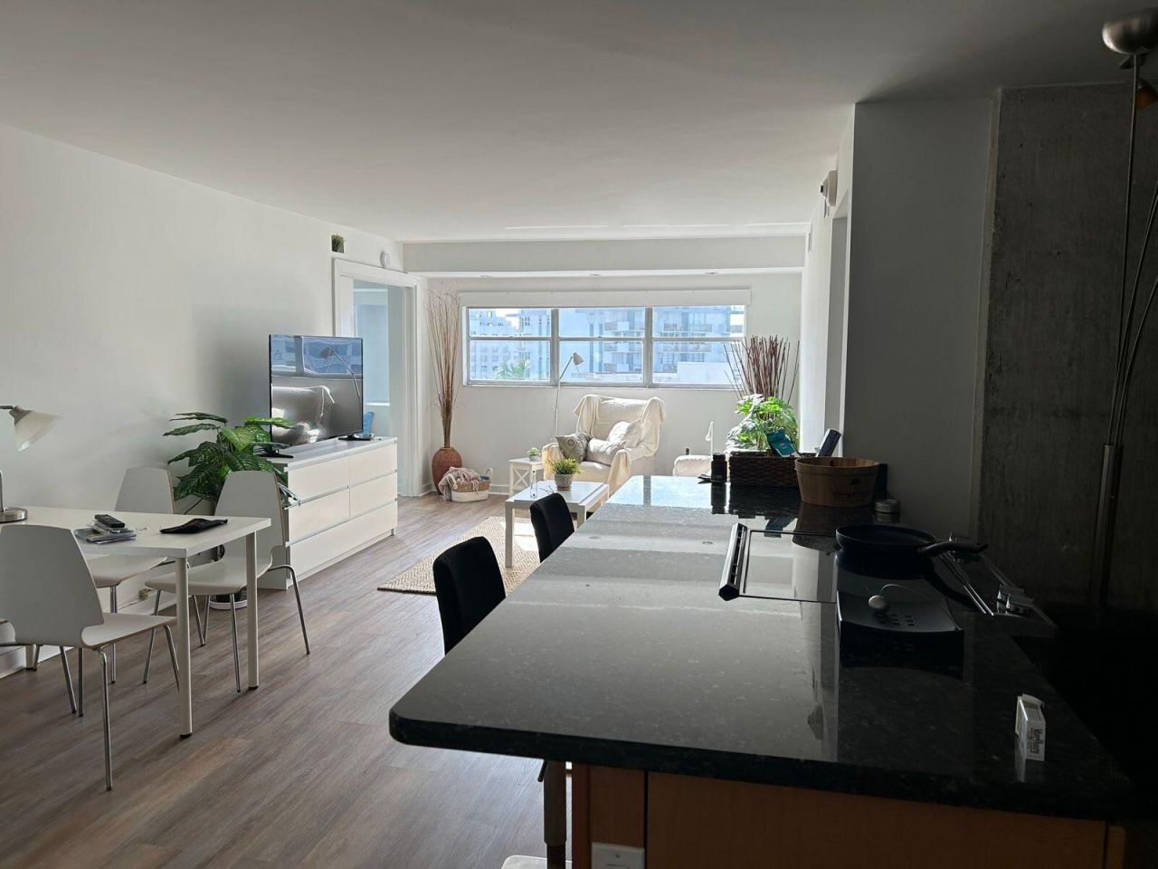 1881 Washington Avenue, Unit 8E, Miami Beach, FL 33139 Photo