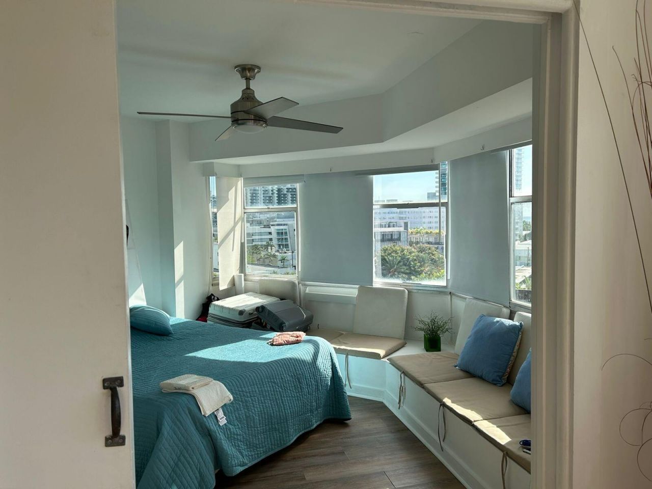 1881 Washington Avenue, Unit 8E, Miami Beach, FL 33139 Photo