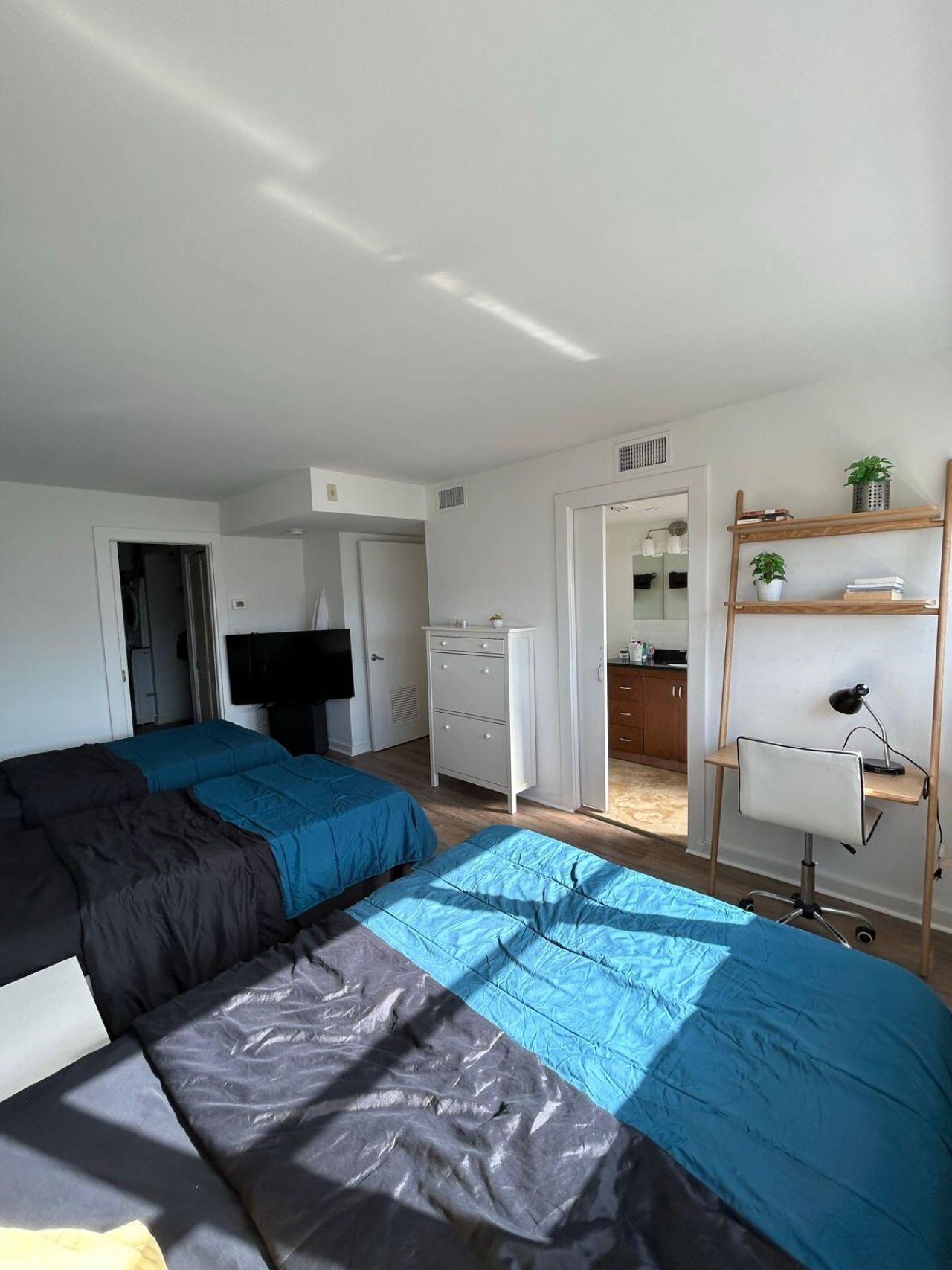 1881 Washington Avenue, Unit 8E, Miami Beach, FL 33139 Photo