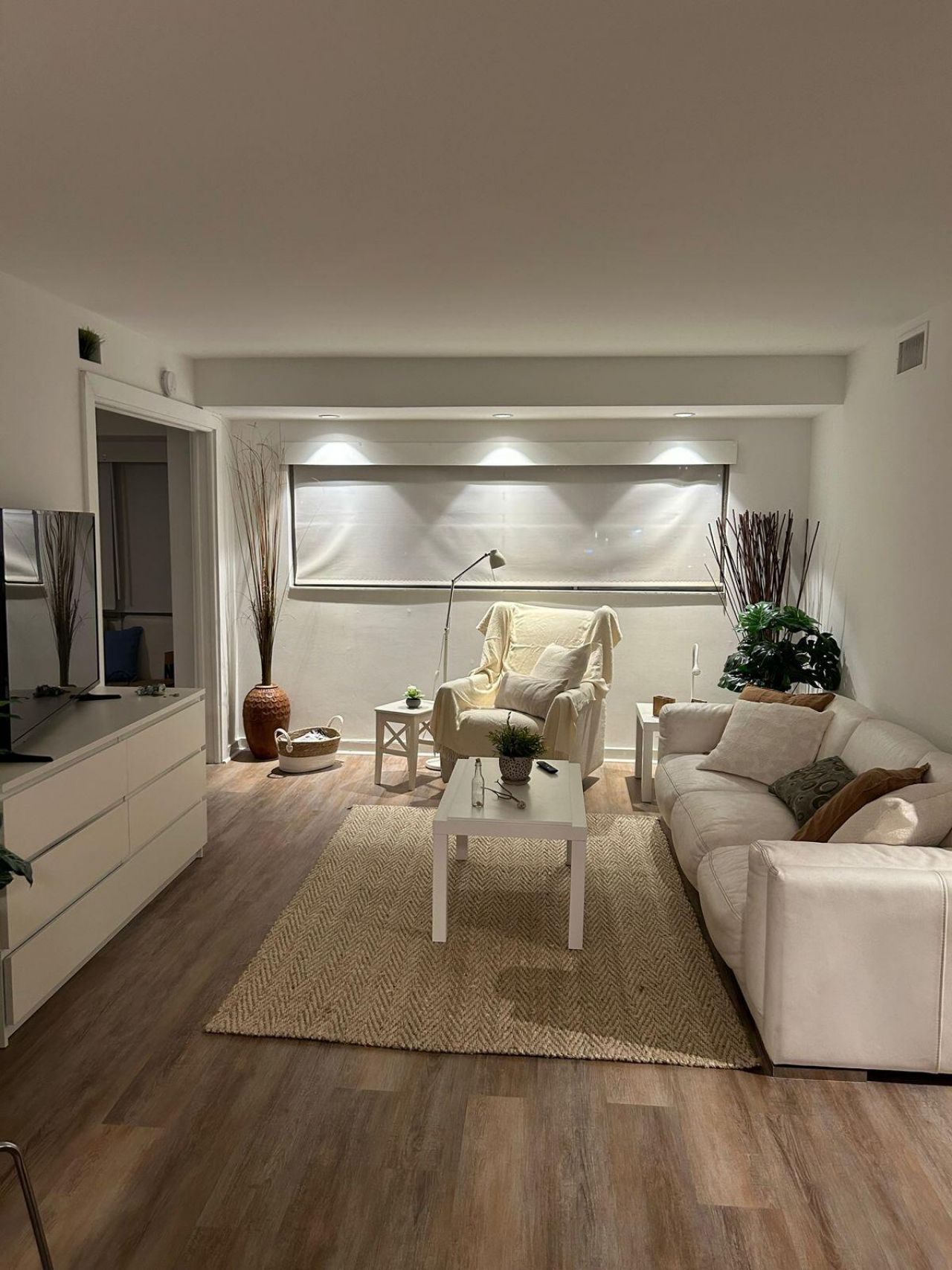 1881 Washington Avenue, Unit 8E, Miami Beach, FL 33139 Photo