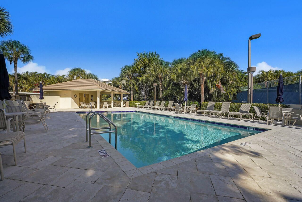 7 Grand Bay Circle, Juno Beach, FL 33408 Photo