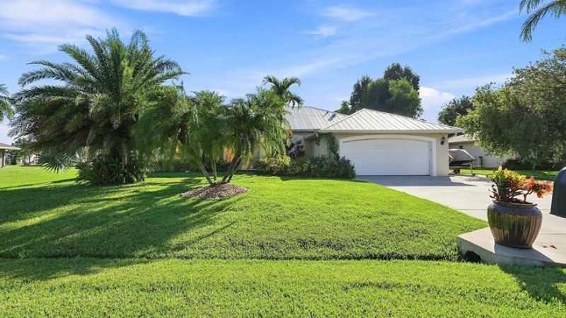 1863 SE Bowie Street, Port Saint Lucie, FL 34952 Photo