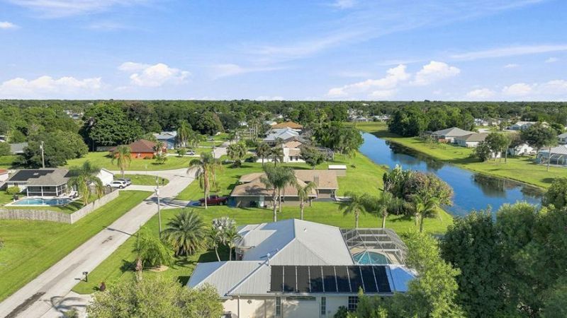 1863 SE Bowie Street, Port Saint Lucie, FL 34952 Photo