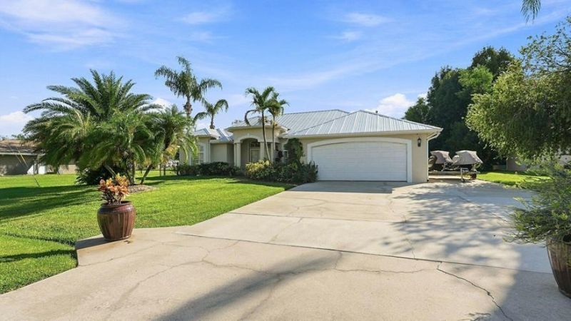 1863 SE Bowie Street, Port Saint Lucie, FL 34952 Photo