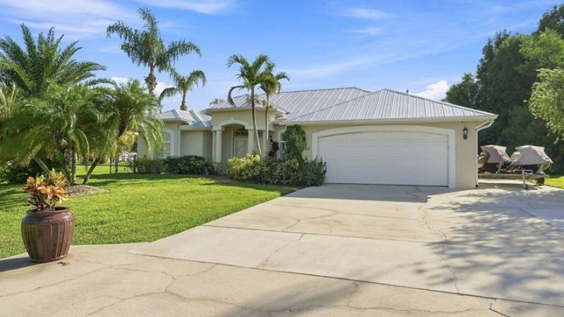 1863 SE Bowie Street, Port Saint Lucie, FL 34952 Photo