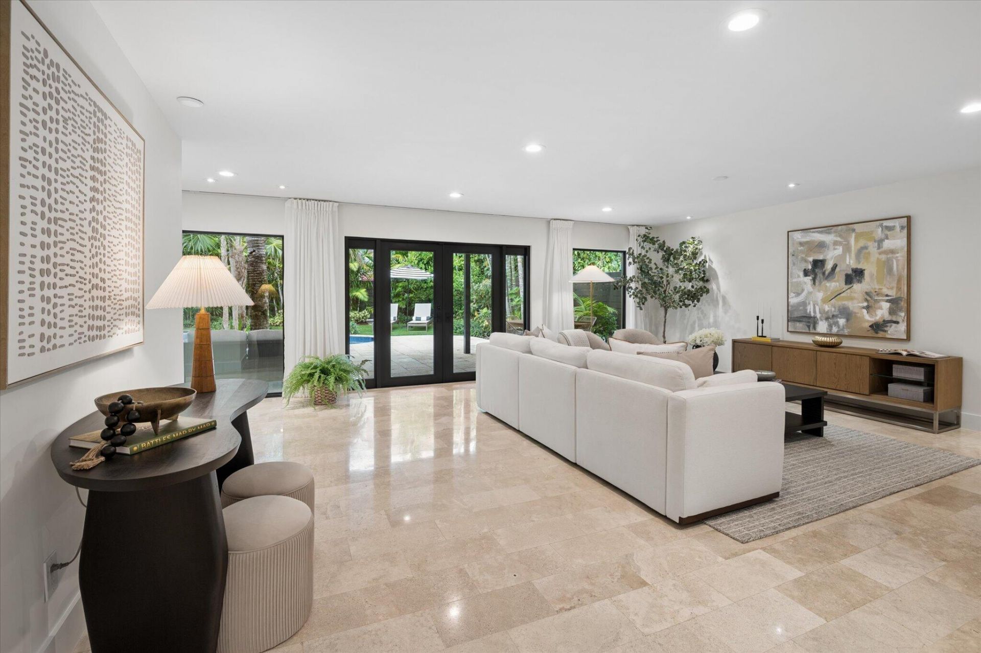 541 NE 8th Avenue, Fort Lauderdale, FL 33301 Photo