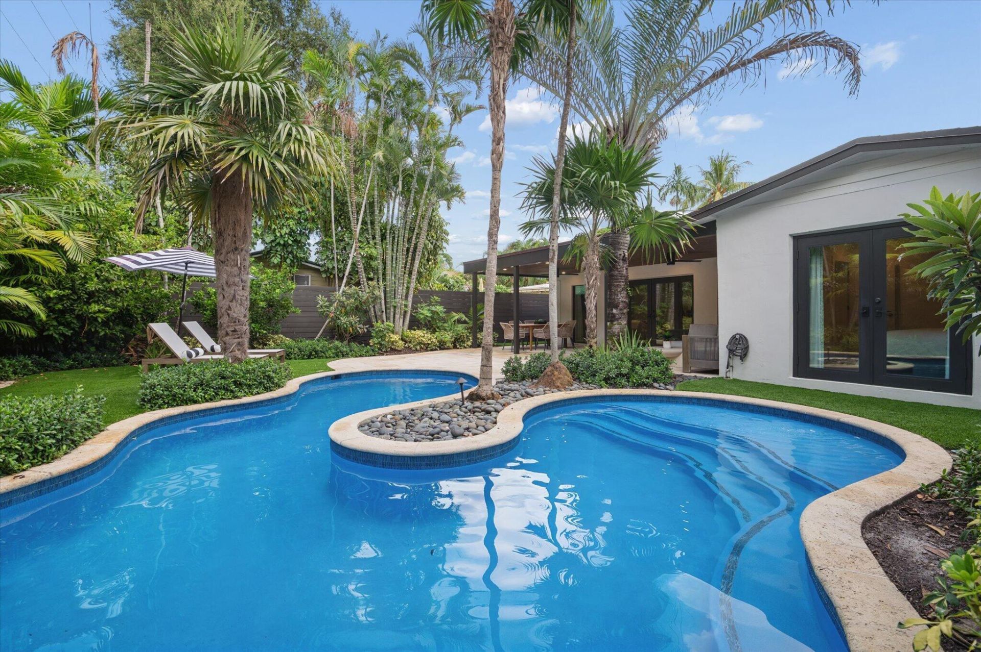541 NE 8th Avenue, Fort Lauderdale, FL 33301 Photo
