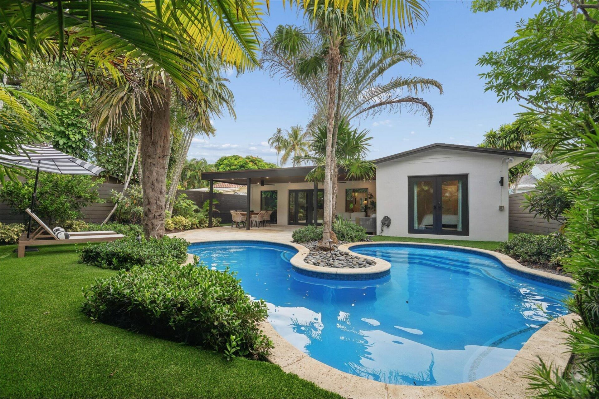 541 NE 8th Avenue, Fort Lauderdale, FL 33301 Photo