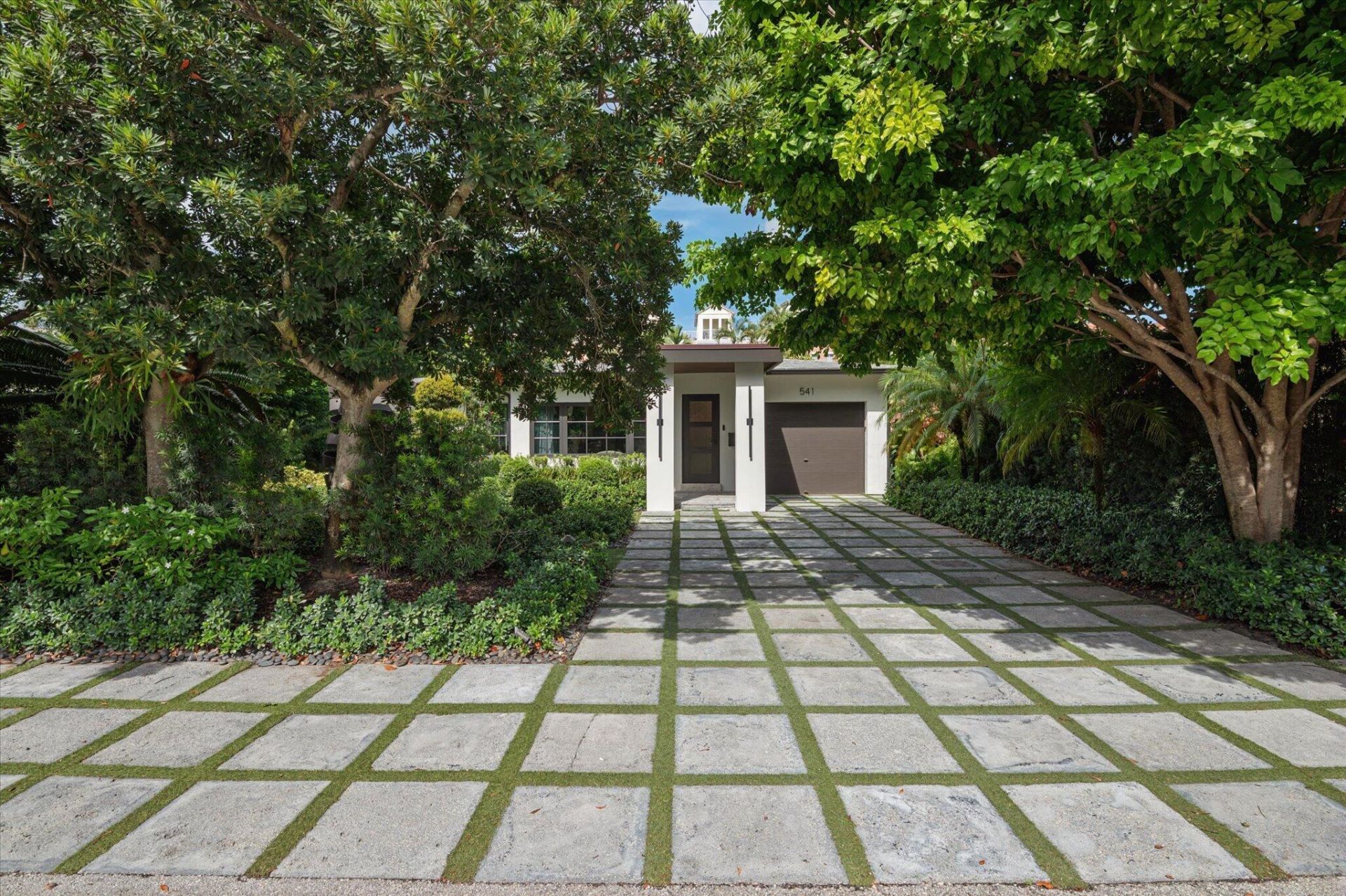 541 NE 8th Avenue, Fort Lauderdale, FL 33301 Photo