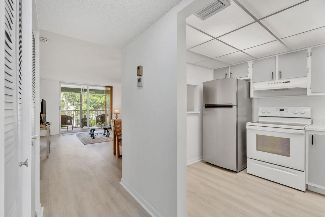 6800 Royal Palm Boulevard, Unit 207F, Margate, FL 33063 Photo