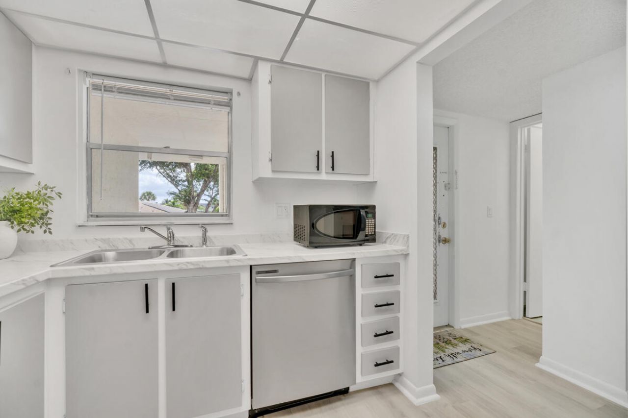 6800 Royal Palm Boulevard, Unit 207F, Margate, FL 33063 Photo