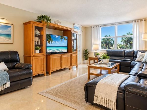 4250 Galt Ocean Drive, Unit 1A, Fort Lauderdale, FL 33308