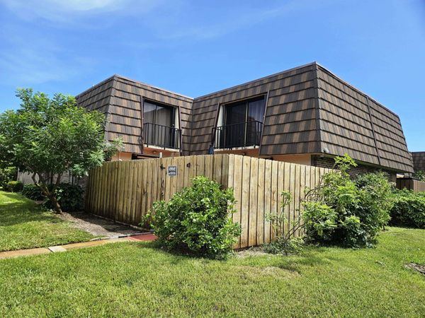 1540 FOREST LAKES Circle, Unit D, West Palm Beach, FL 33406