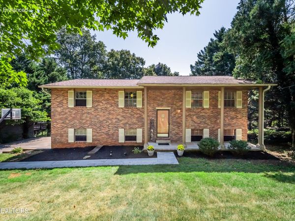 11904 W Kings Gate Rd, Knoxville, TN 37934