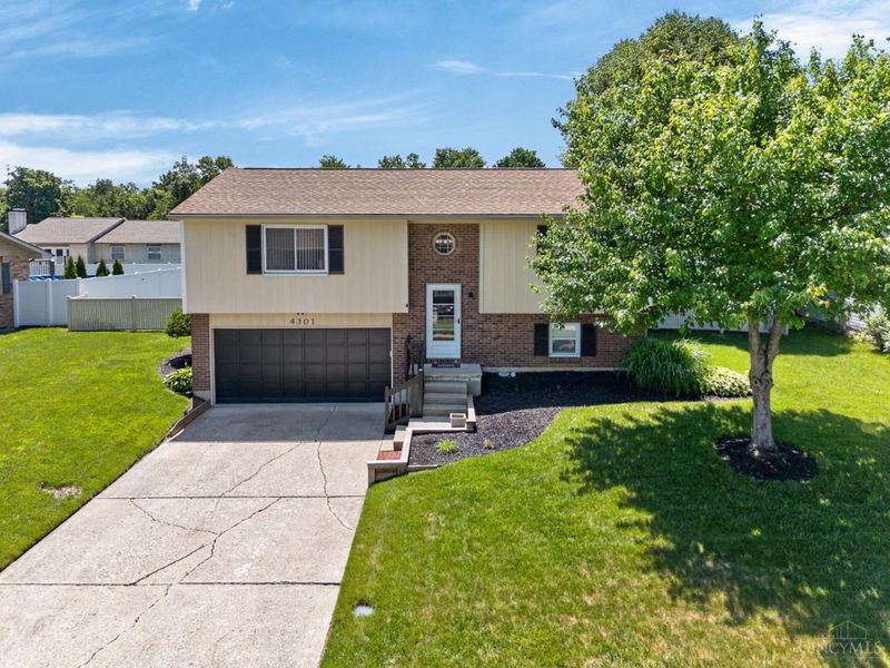 4301 Post Rail Lane, Franklin Township, OH 45005 Photo 2