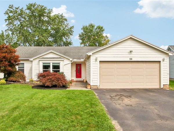 59 Lone Oak Circle , Penfield, NY 14526