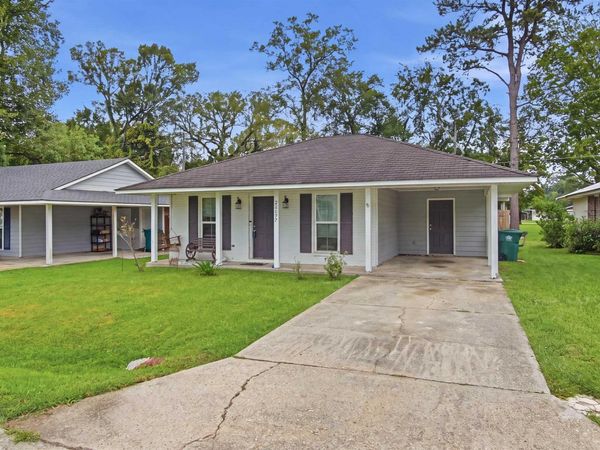 25577 Rosedown Dr, Denham Springs, LA 70726