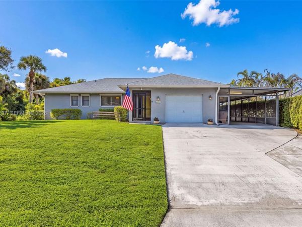 621 Roosevelt Ave , Lehigh Acres, FL 33936