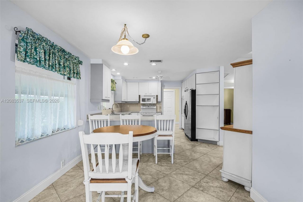 621 Roosevelt Ave, Lehigh Acres, FL 33936 Photo