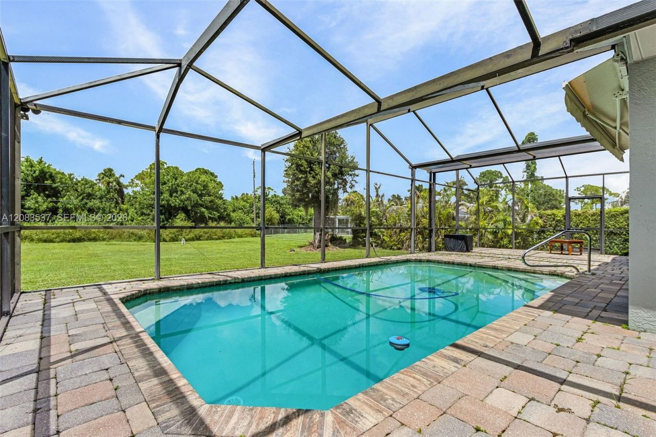 621 Roosevelt Ave, Lehigh Acres, FL 33936 Photo