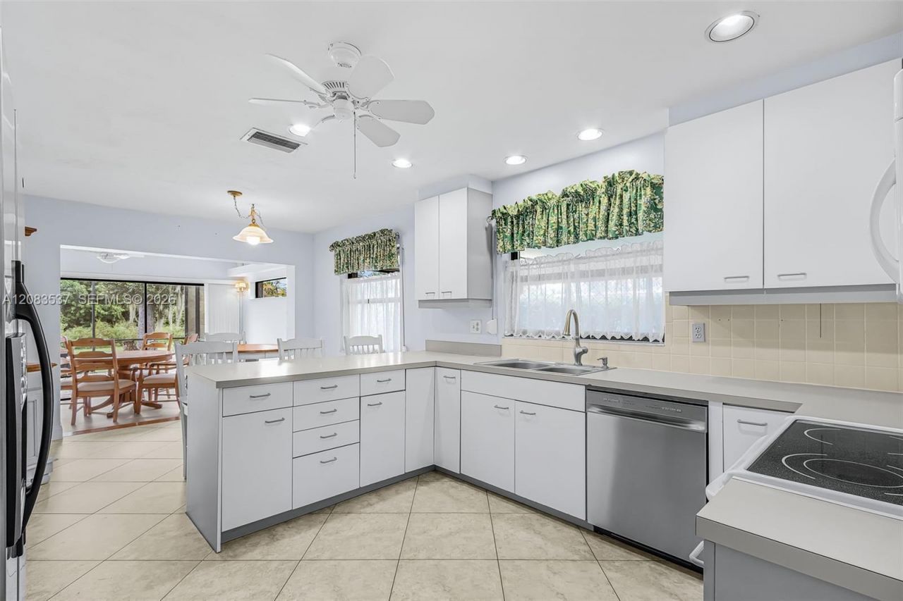 621 Roosevelt Ave, Lehigh Acres, FL 33936 Photo