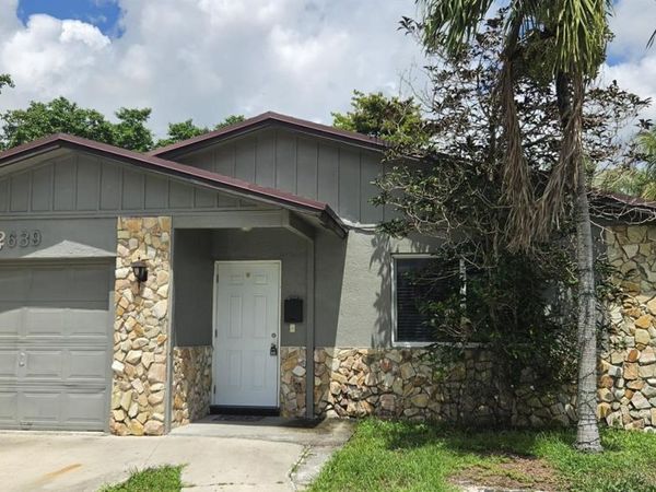 2639 Taylor St , Hollywood, FL 33020