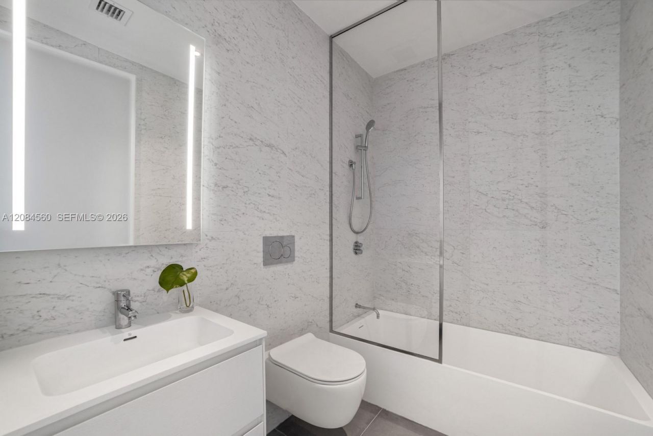2000 S Ocean Dr, Unit 19A, Hallandale Beach, FL 33009 Photo