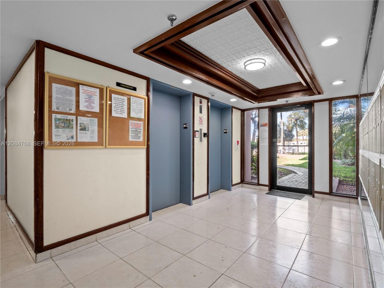 671 NE 195th St, Unit 329E, Miami, FL 33179 Photo