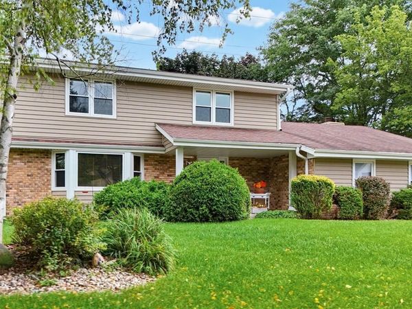 10257 W Spring Green ROAD, Greenfield, WI 53228