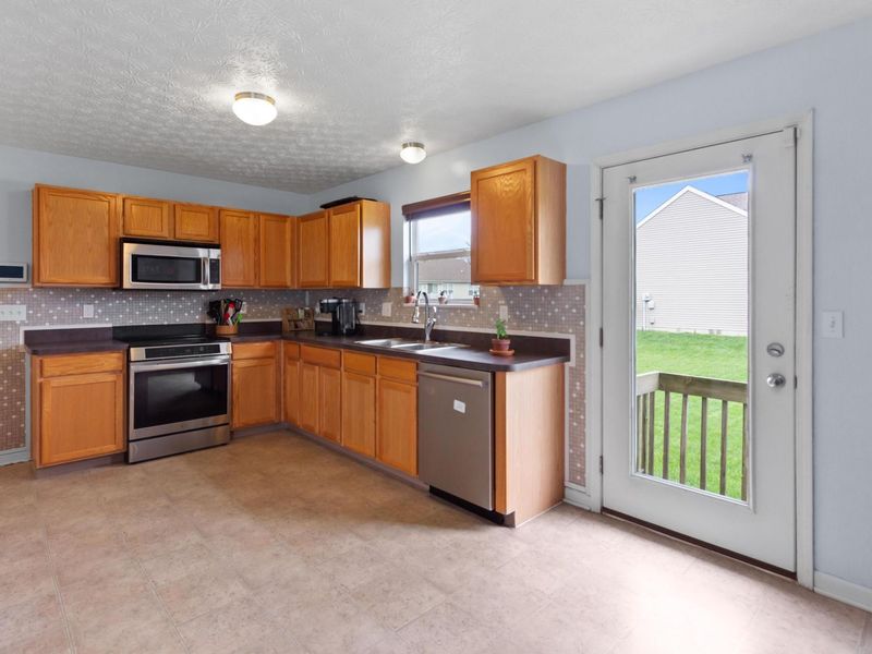 3958 Snowshoe Avenue, Grove City, OH 43123 Photo 9