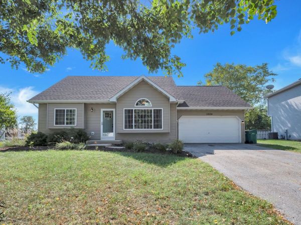 1004 Addleman Street , Joliet, IL 60431