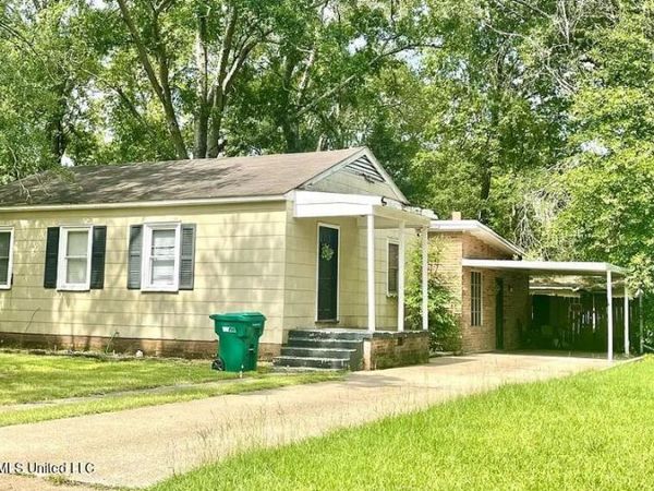 809 Robertson Street, Brookhaven, MS 39601