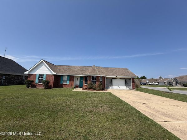 2201 Irma Circle, Ocean Springs, MS 39564
